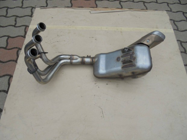 j Yamaha kipufogrendszer elad