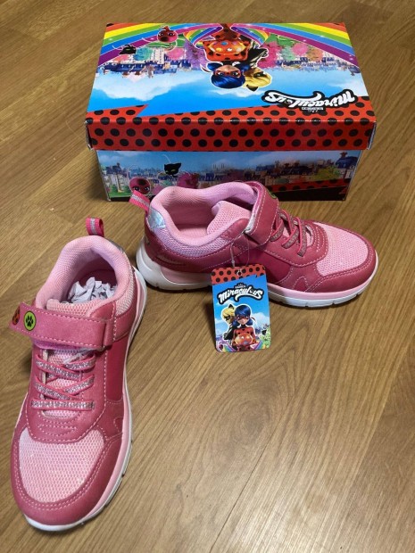 �j, 28-as Miraculous cip�