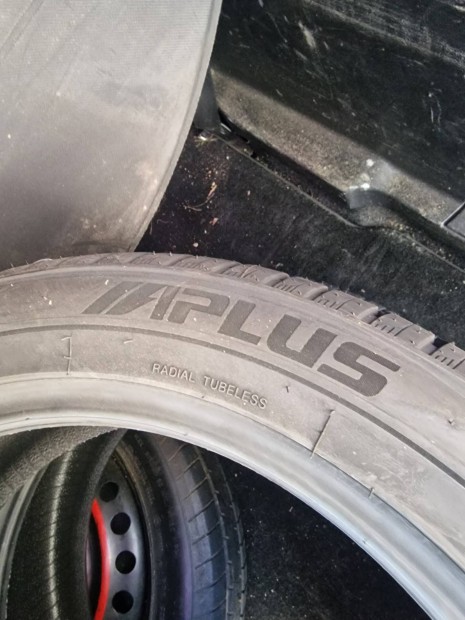 �j! 4 �vszakos gumi