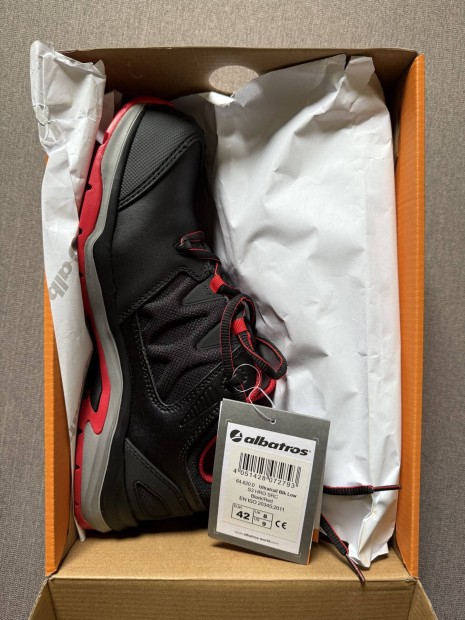 Új! Albatros munkavédelmi cipő 42 Ultratrail Black Low S3 ESD Hro SRC