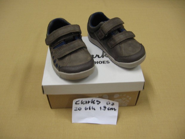 j, Clarks mrkj, 20-as kisfi tpzras cip elad (bth 13 cm)