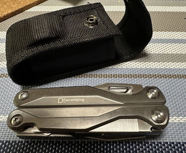 j! DL7 Titanium Charge Style Multitool