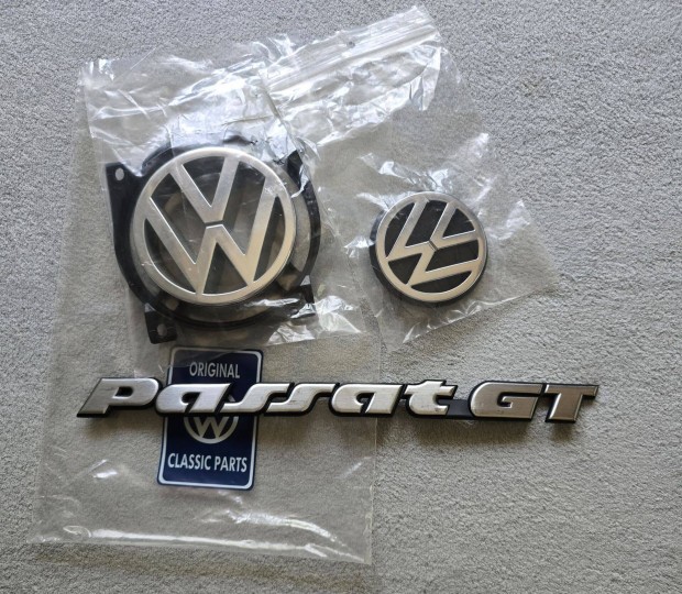 Új! Eredeti VW Passat B3 embléma (88-93)