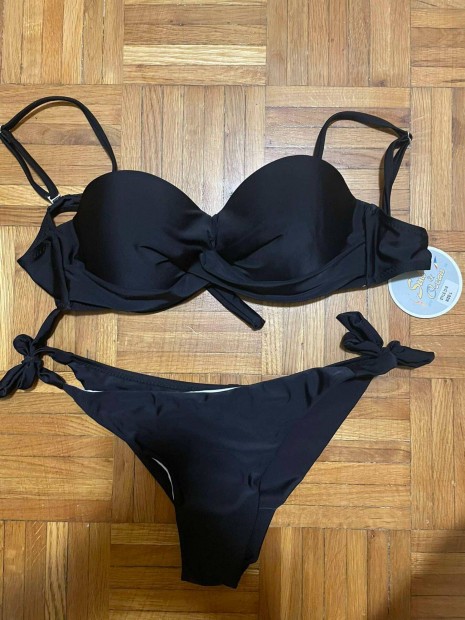 j! Fekete bikini