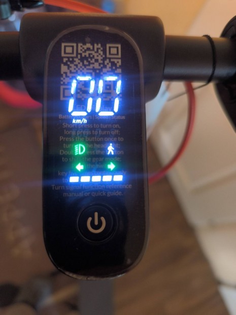 Új! Karácsonyi Akció! 5th Wheel V30 LED Irányjelzős Elektromos Roller