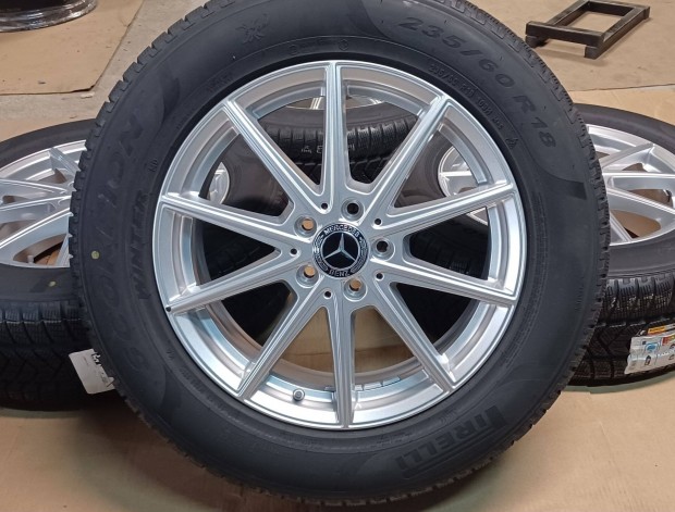 Új! Mercedes W167 Gle 5x112 7,5x18 235/60 R18 új téli gumikkal 4db