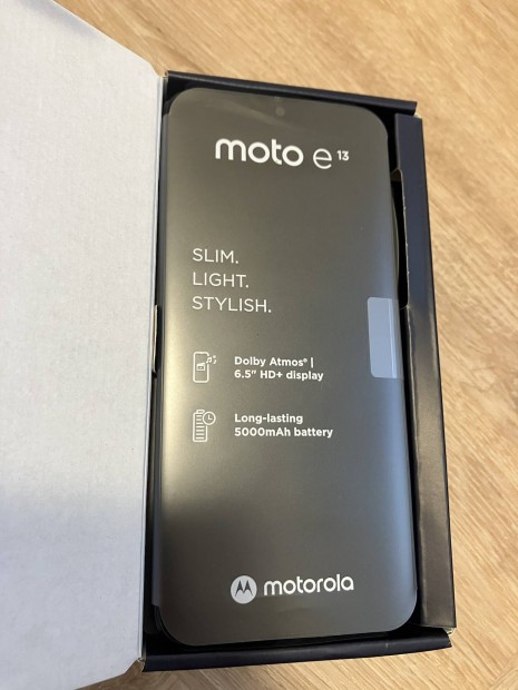 j! Motorola Moto E13