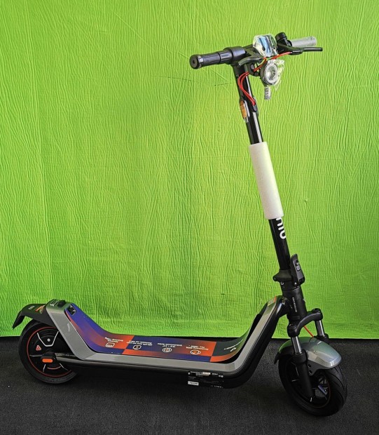 j! Niu Kqi300x elektromos roller