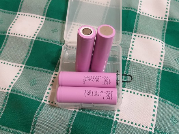 j! Samsung INR18650-35E 3500mah 10/13A Li-ion akkumltor