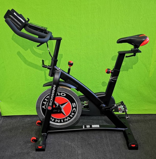 j! Schwinn 700IC (aka IC7) spinning kerkpr!