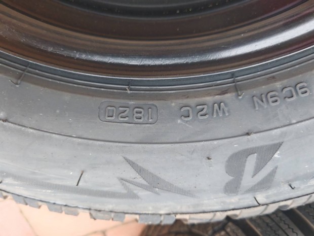 Új! Skoda Kamiq VW audi 5x100 195/65r15 téli