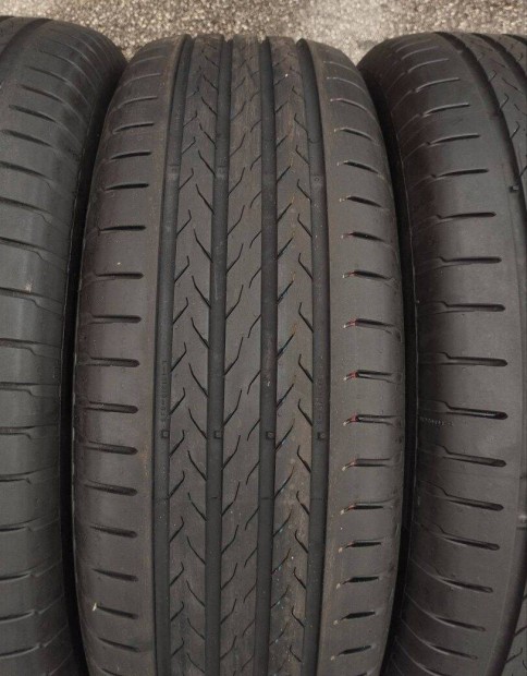 Új / demo 215/60 18 Continental nyári gumi r18 " dot24