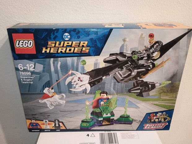 j, bontatlan Lego Super Heroes 76096 Superman s Krypto szvetsge