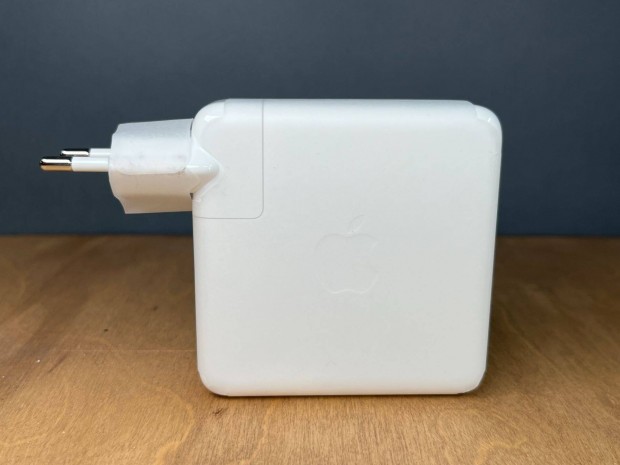 Új, eredeti Apple Macbook 96W USB-C töltő