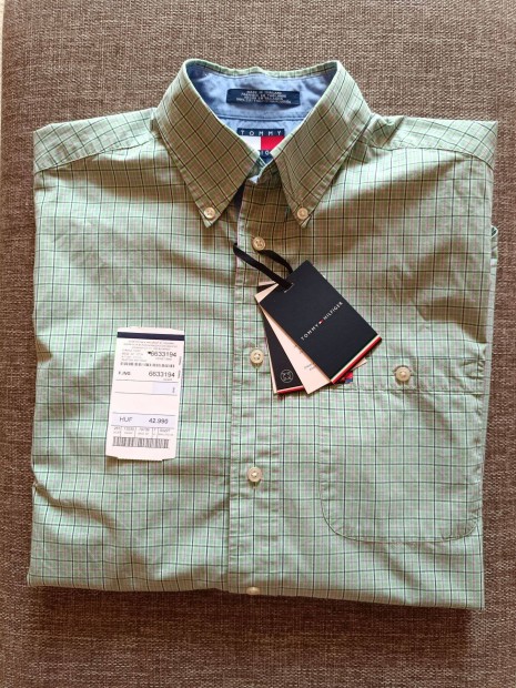 Új, eredeti címkés Tommy Hilfiger férfi ing (eredeti ára 43 000 ft)
