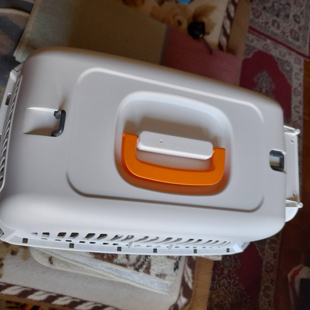 �j, kutya-macska hordoz� box.