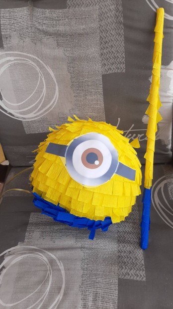 Új, minion pinata 25 cm