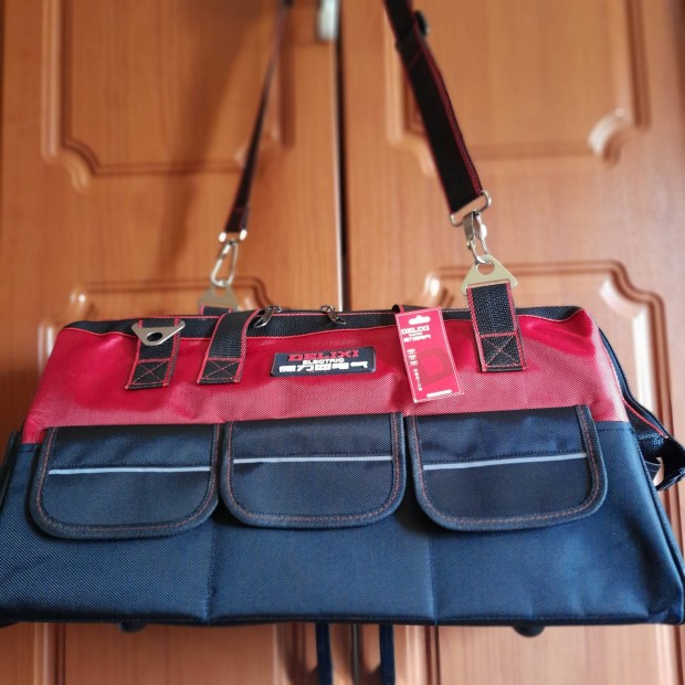 �j, nagym�ret�, nagyon massz�v, szerel� t�ska. 