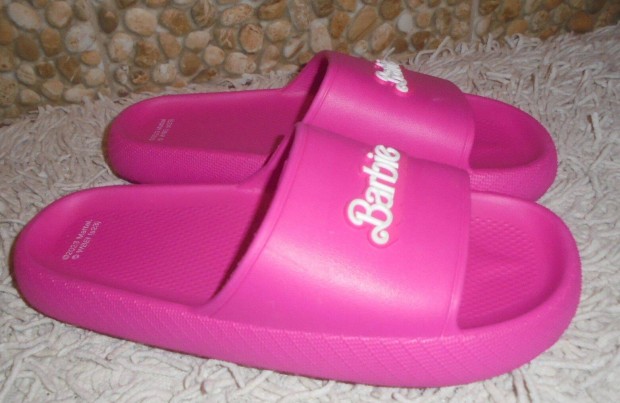 j, nagyon knyelmes Matell Barbie The Movie strandpapucs 39-40-s lbr