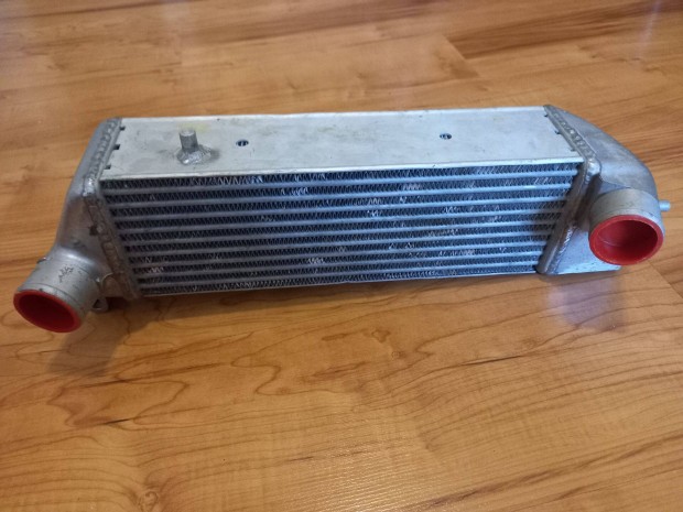 �j, teljesen alum�nium intercooler / t�lt�leveg� h�t� (Opel Omega A 2