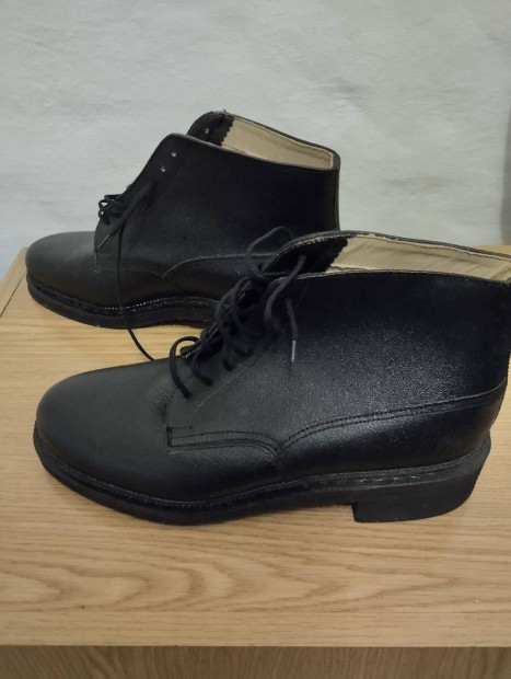 j br bakancs 40-41-es elad