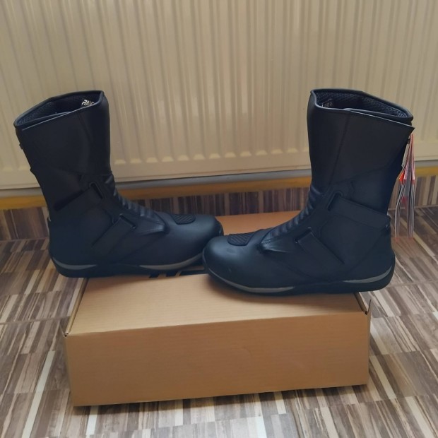 �j b�r motoros csizma