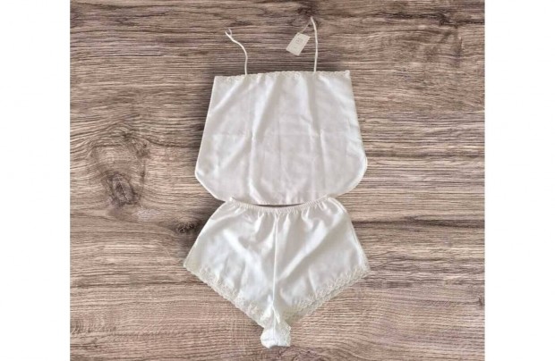 Új címkés eredeti Nina Ricci Paris luxus pizsama XS/S-es
