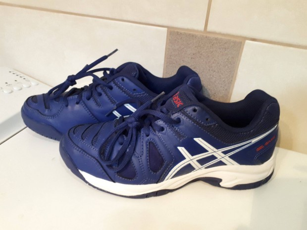 j cip asics kk 37-es