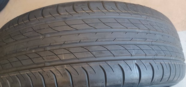 j/dem Dunlop Sportmaxx 235/60 R18 nyri gumik 125e./4db