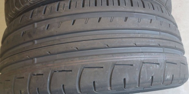 j/dem Dunlop Sportmaxx 245/40 R19 nyri gumik 110e./4db