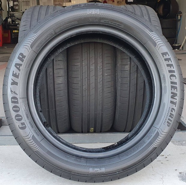 Új/demó Goodyear Efficientgrip 205/55 R17 nyári gumi 4db 2024. /G336