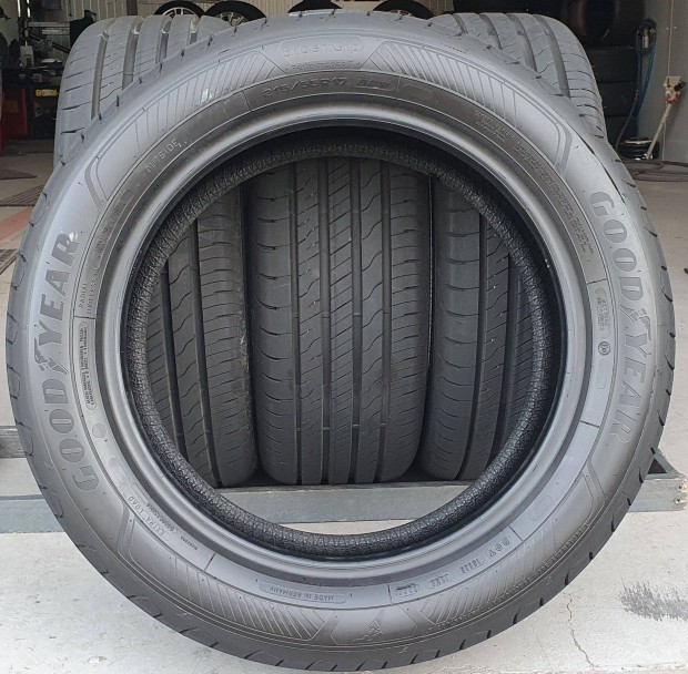 j/dem Goodyear Efficientgrip 215/55 R17 nyri gumi 4db 2022. /G332