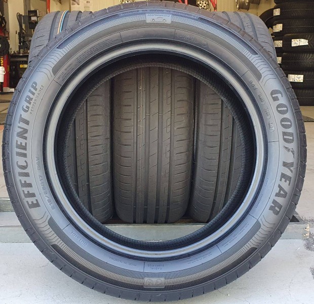 Új/demó Goodyear Efficientgrip 215/55 R17 nyári gumi 4db 2025. /G270