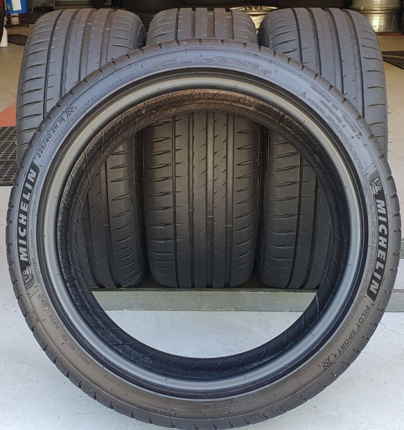 Új/demó Michelin Pilot Sport 225/40 R18 nyári gumi 4db 2024. /G399