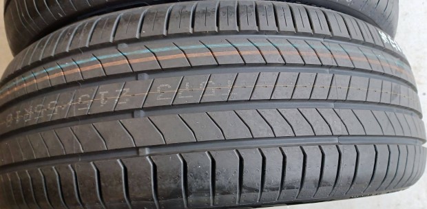 �j/dem� Nexen Nfera Primus 215/55 R18 ny�ri gumik 4db