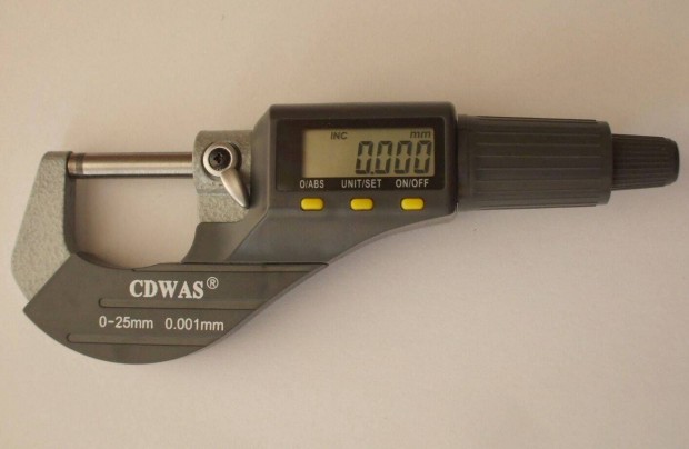 j digitlis mikromter, 0.001 mm felbonts, 0-25 mm mrsi tartomny