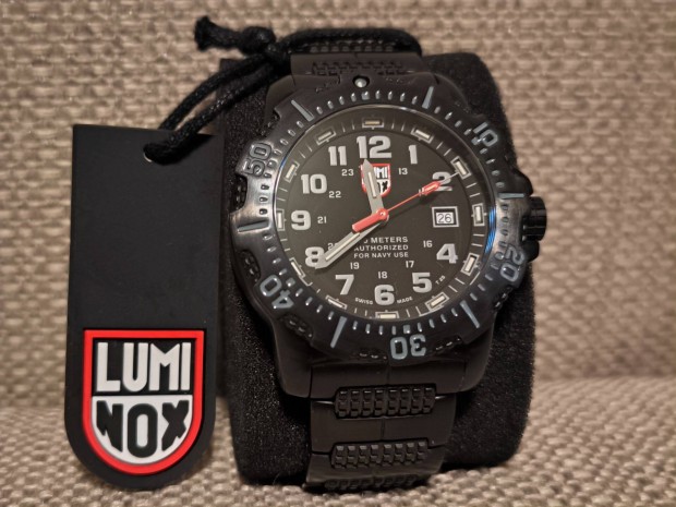 j dobozos Luminox ANU XS 4222 zafr PVD trcium ra