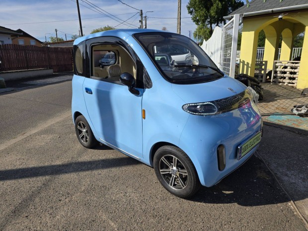 j elektromos mopedaut segdmotoros jogostvnnyal vagy lejrt jogos