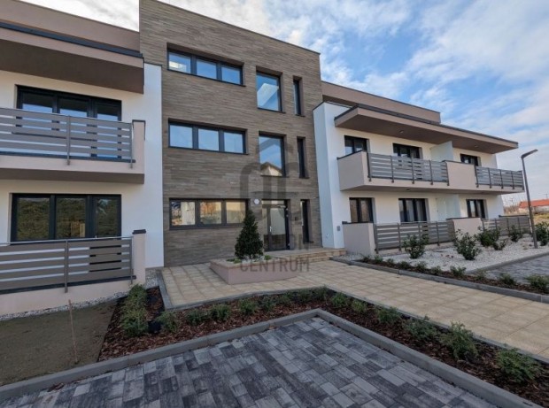 j pts, PENTHOUSE laks, 88 nm-es tetterasszal, Hegykn 