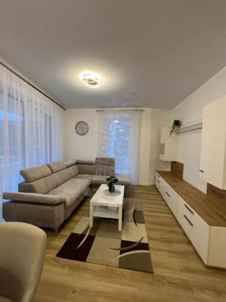 �j �p�t�s�, pr�mium lak�s kiad� a XIV ker�let Bosny�k utc�ban