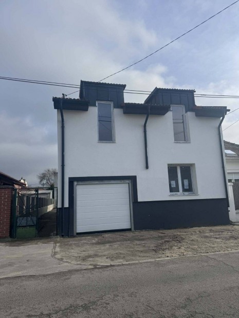 �j �p�t�s� csal�di h�z elad� a XV. ker�letben- Berezedi P�l utca