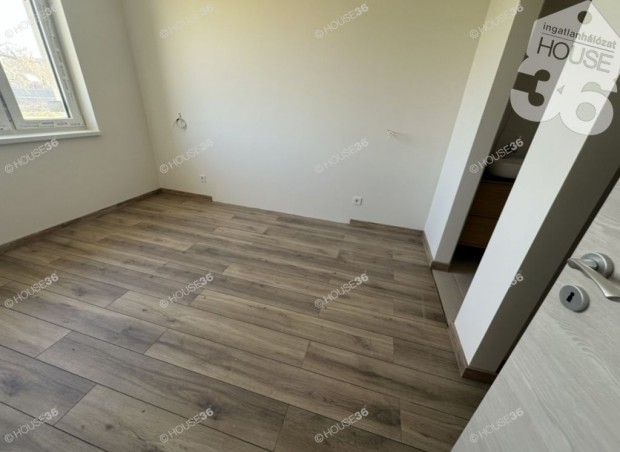 Új építésű nappali + 4 szobás 100 m2-es ház eladó!