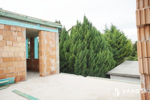 �j �p�t�s� tet�teraszos pr�mium lak�s elad�