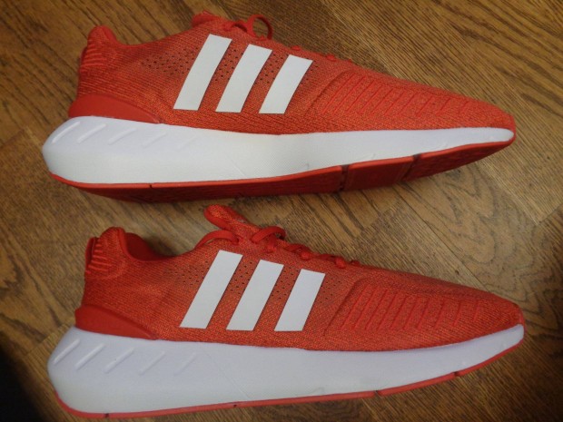 Új eredeti Adidas Swift Run 22: 37 1/3-os 37-es 37 férfi futócipő cipő