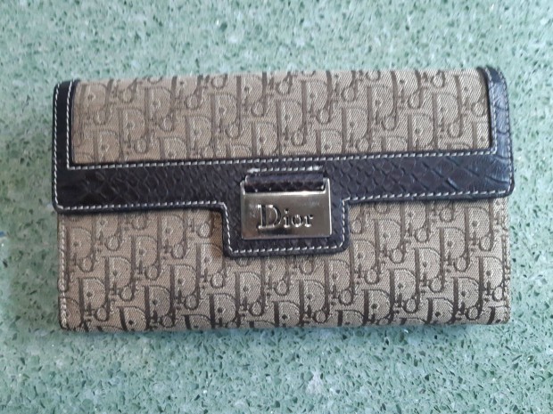 �j eredeti Christian Dior p�nzt�rca