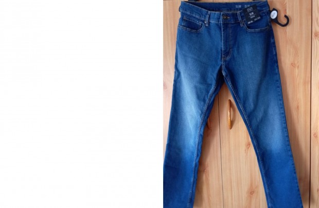 Új férfi farmer(33W 30 L) 3100 FT Bp. 3. ker