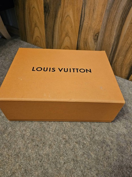 j ffi Louis Vuitton csizma