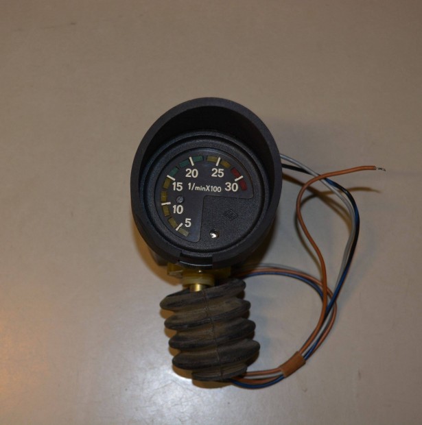 �j fordulatsz�m m�r� �ra traktor komb�jn Fortschritt E512 E514 Ifa