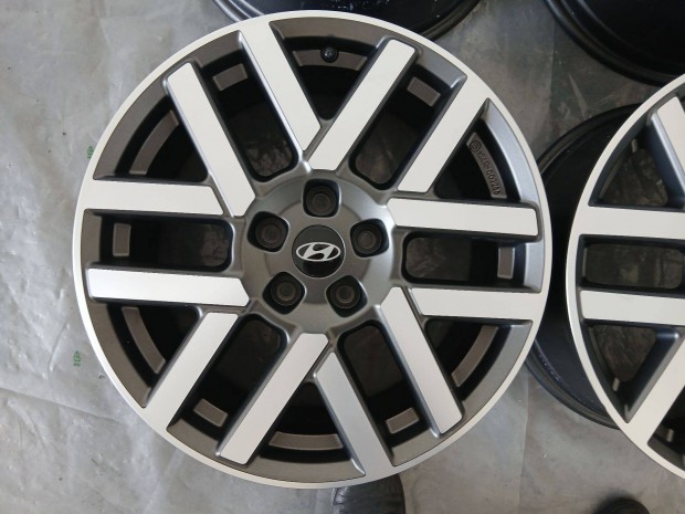 �j gy�ri Kia Sportage Sorento EV3 EV6 Niro 18" alufelni felni 5x114.3