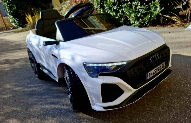 Új gyerek elektromos Audi SQ8